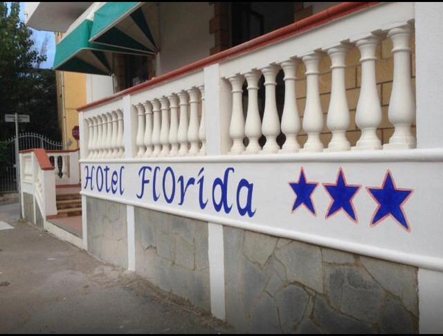 Albergo Florida Capo Rizzuto Esterno foto