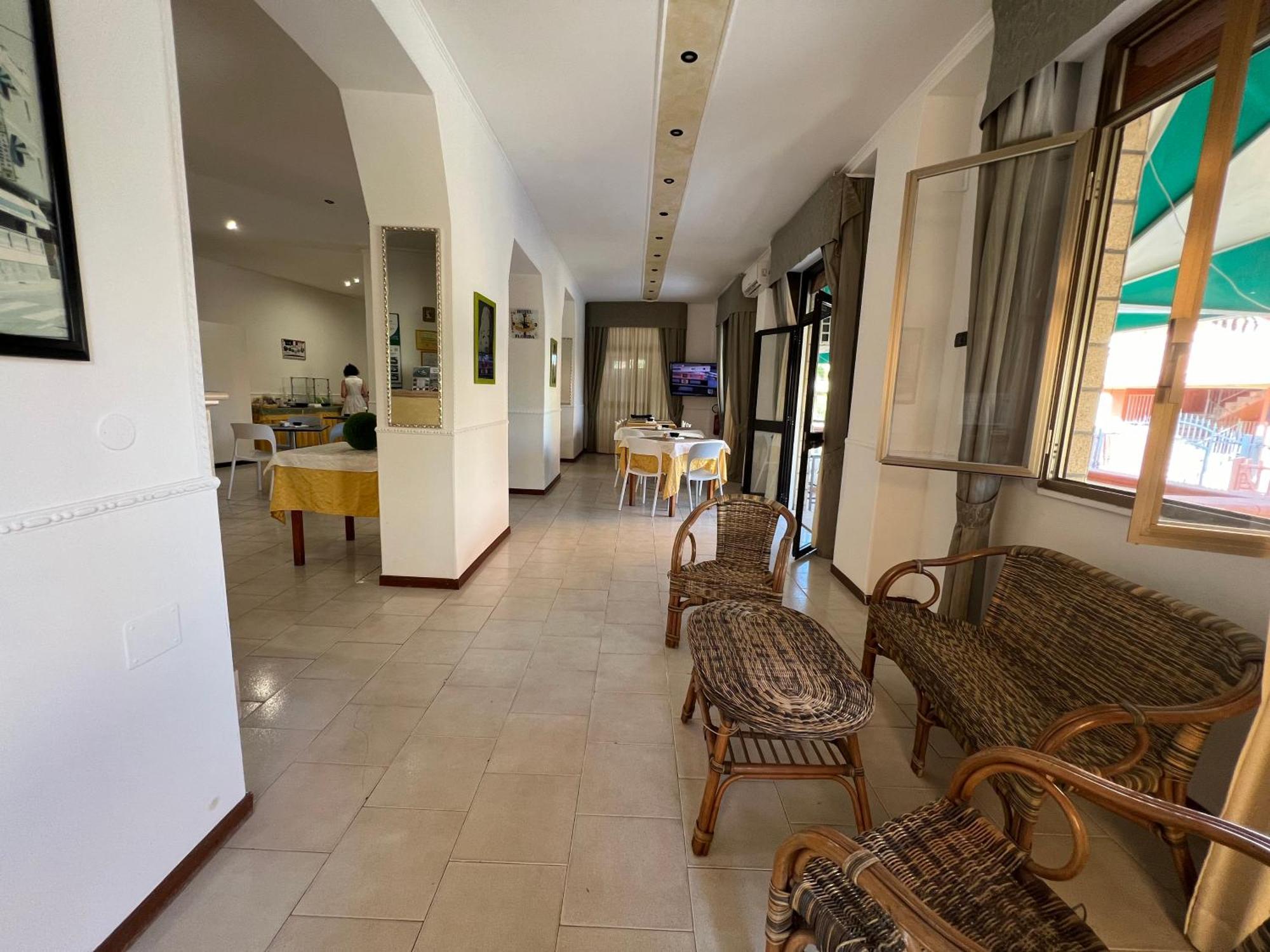 Albergo Florida Capo Rizzuto Esterno foto
